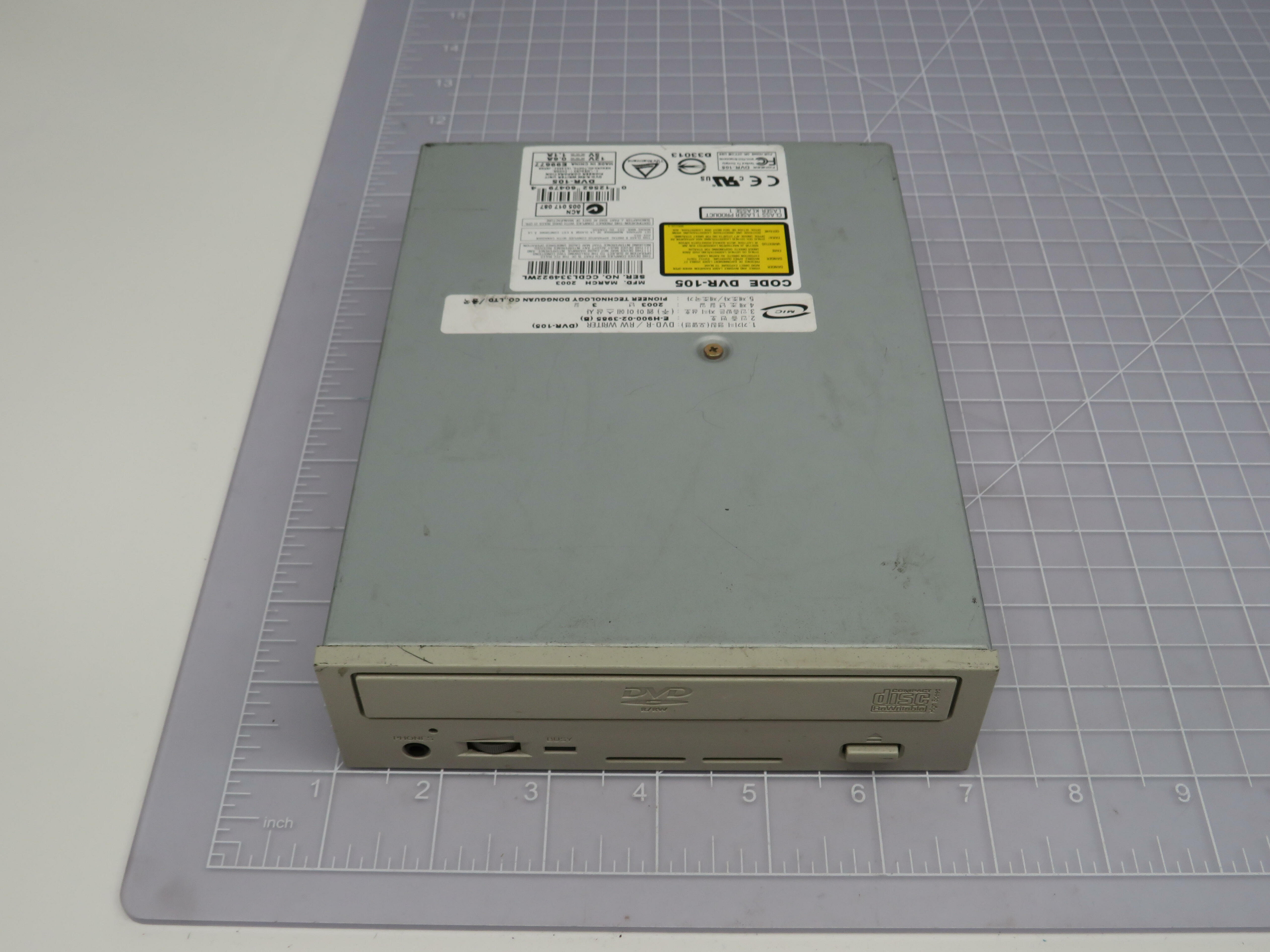 Pioneer Technology DVR-105 E-H900-02-3985 (B) Rewritable Drive